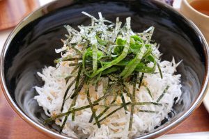 しらす丼