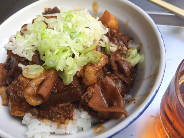 きつねやのホルモン丼