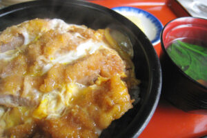 西谷食堂のカツ丼