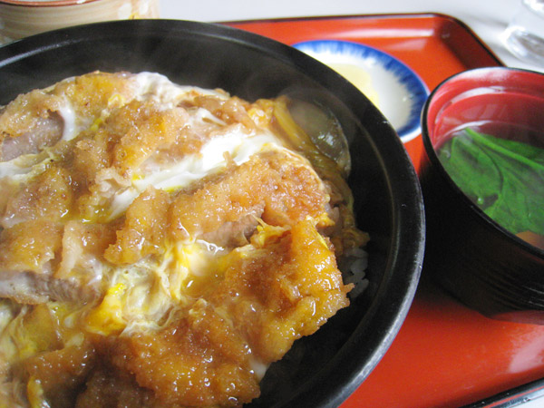 西谷食堂のカツ丼